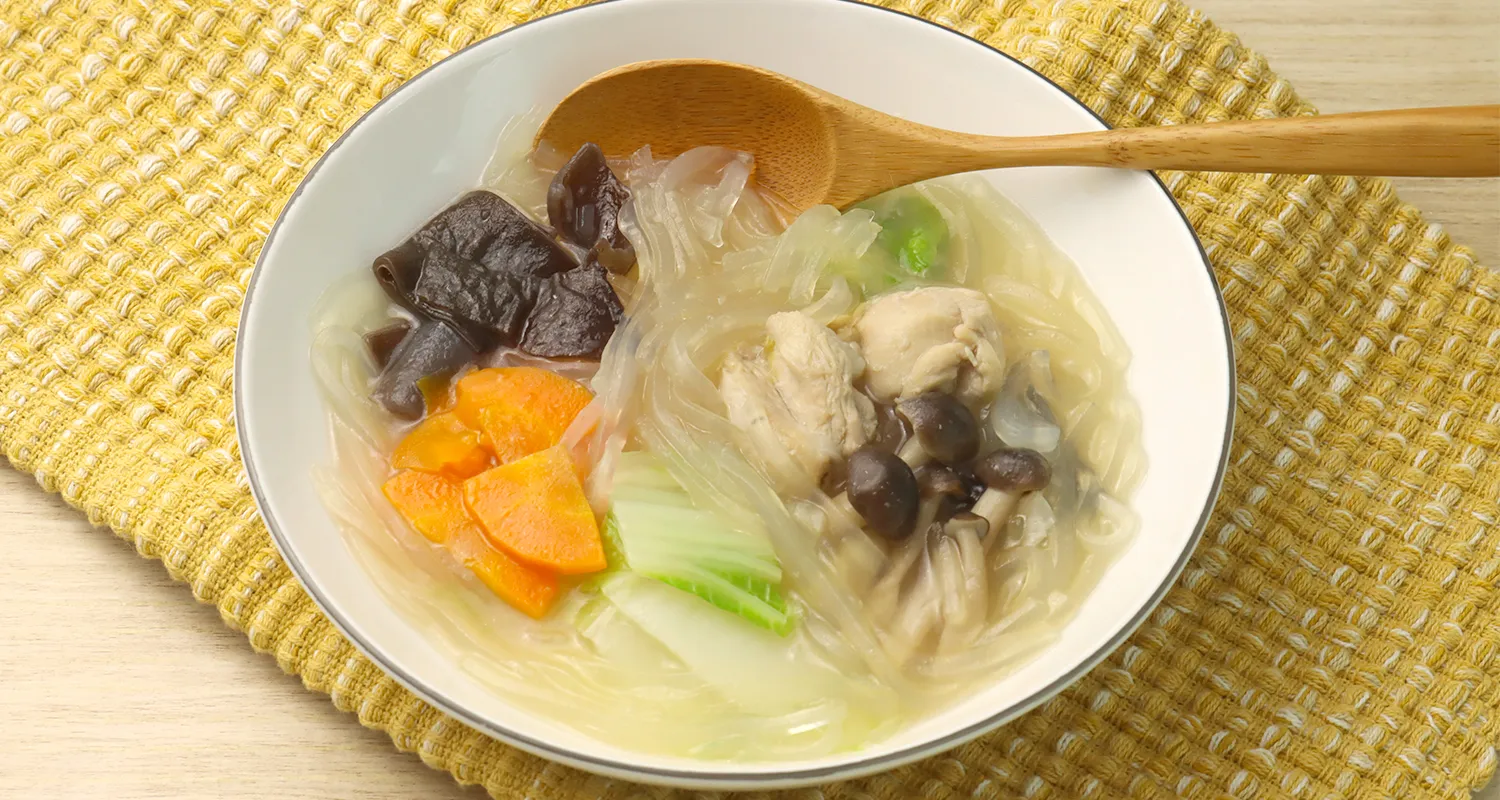 ほっと糀だしの鶏春雨スープ