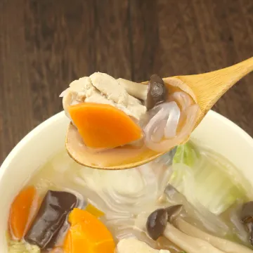 ほっと糀だしの鶏春雨スープ
