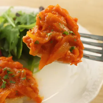 鶏肉の糀ベジあんトマトソース