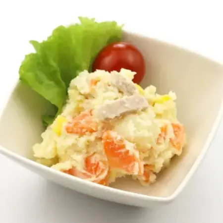 自家製マヨネーズで和えたポテトサラダ